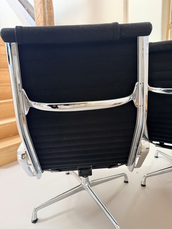 Vitra Eames Lounge Sessel 2x – Textile, Aluminium (photo 4 of 6)