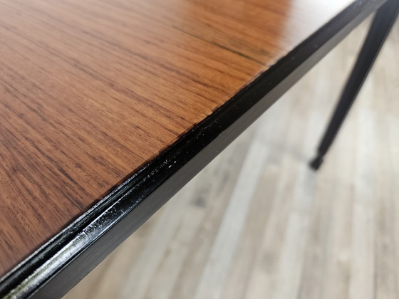 Image 1 of Table de salle à manger à rallonge en noyer des années 70