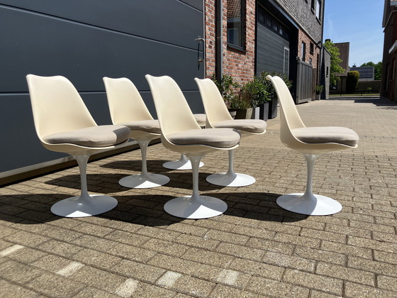 Image 1 of Tavolo ovale Knoll Tulip originale e 6 sedie Knoll Tulip in ottime condizioni!