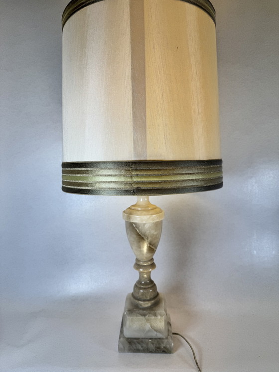 Image 1 of Elegant vintage table lamp made of alabaster and marble - warm light, timeless class