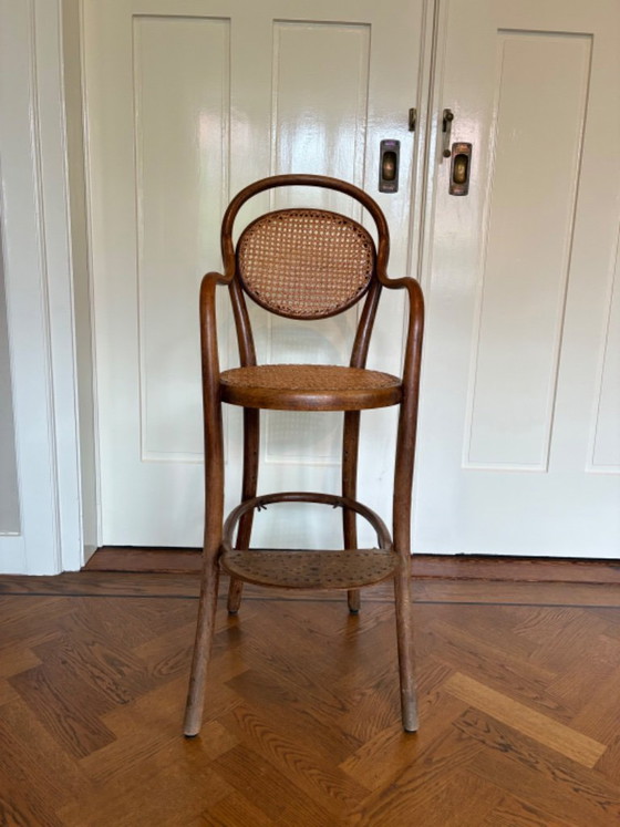 Thonet Hochstuhl 1895 – Stühle und Loungesessel, Rattan, Wood (photo 2 of 9)