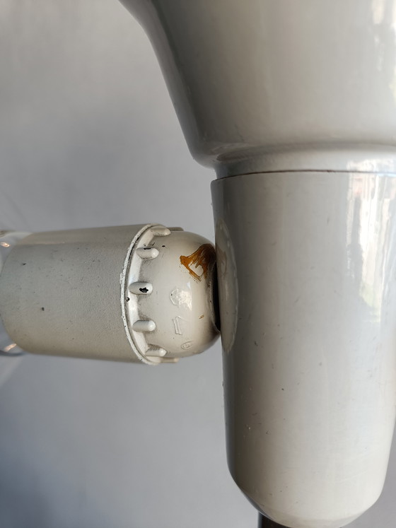 Image 1 of Lampada da tavolo o da terra Reggiani, Italia anni '60/'70, cromo e smalto, design a 3 luci