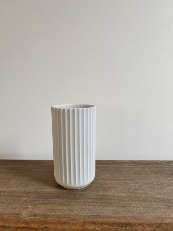 Image 1 of Lyngby vaas wit – geribbeld porselein – Denmark (orig. Lyngby Porcelæn)