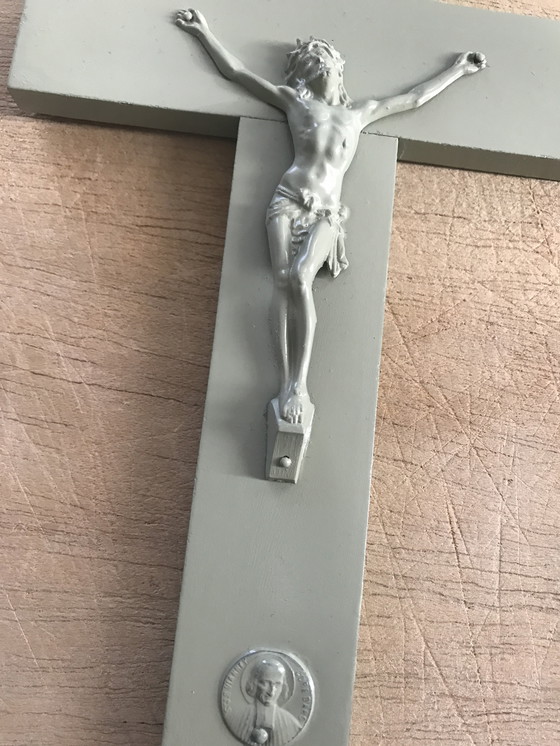 Image 1 of Crucifix Monochrome vintage vert tendre