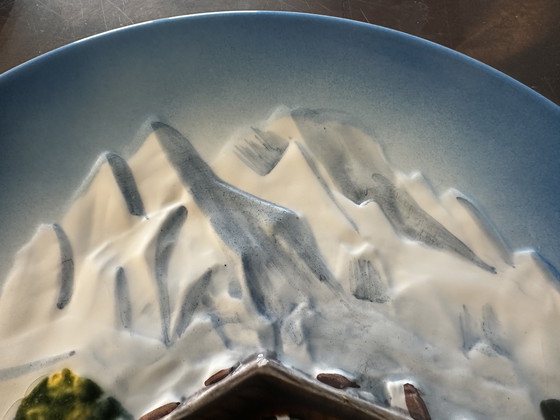 Image 1 of Assiette vintage Decorative Barbotine Montagne / Chalet - Germania Ovest - D 30 cm