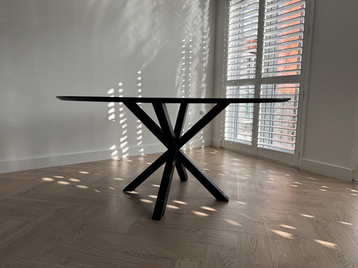 Eettafel rond 159cm met Fenix Arpa HPL en stalen X-poot