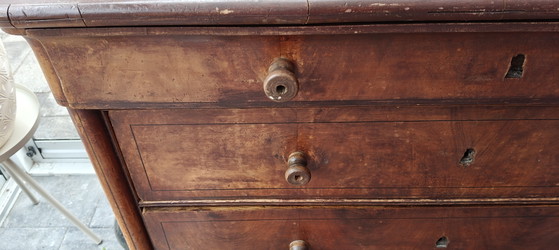 Cómoda robusta y característica del siglo XIX. – Wood (photo 6 of 7)