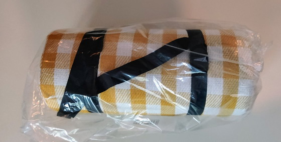 Image 1 of Stuoia da picnic Mattie a quadri giallo/bianco 200 x 200 cm - impermeabile - leggera