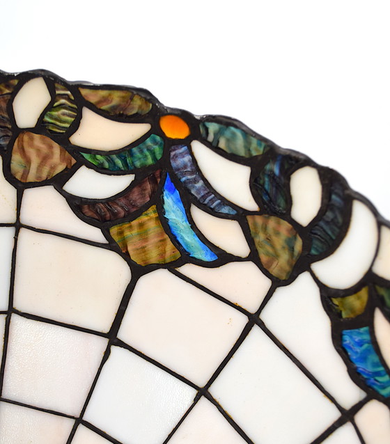 Image 1 of Tiffany Stijl Plafondlamp – Handgemaakte Vintage Hanglamp van Gekleurd Glas