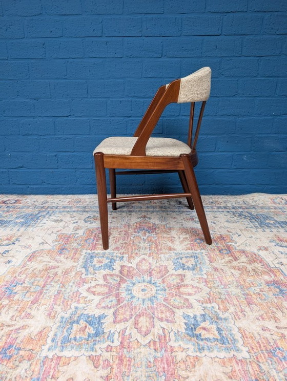 Image 1 of 4 sedie dal design vintage, Henning Kjærnulf, anni '60