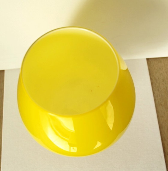 Empoli Tripod Vase Yellow Opal Glass, MCM Italy 1960s/1970s (photo 8 of 14)