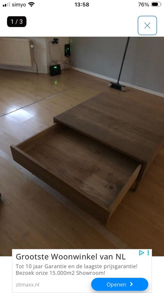 Image 1 of Tk prachtige eikenhouten salontafel met opbergla