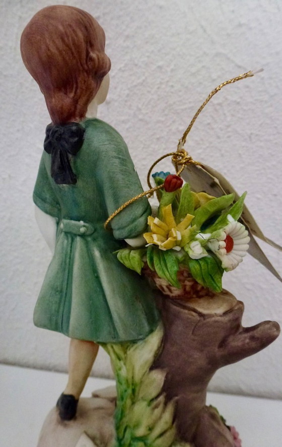 Image 1 of 2x Vintage Capodimonte figurines, hand-painted.