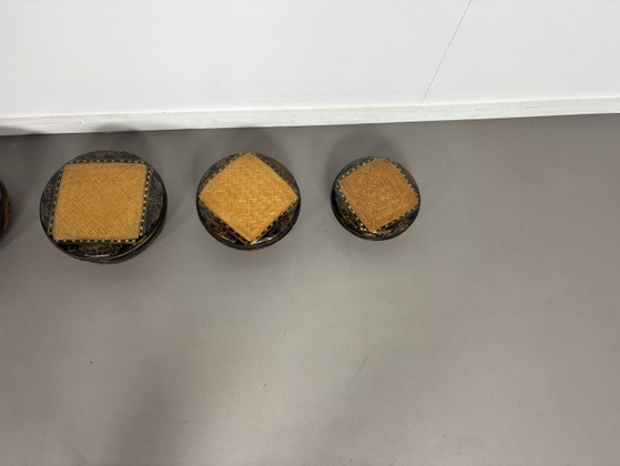 Image 1 of Set of 6 Nesting Boxes in Woven Bamboo and Polychrome Lacquer – Indochina Mid-20th Century