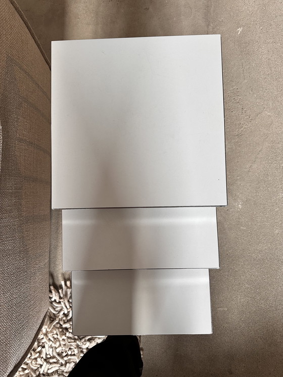 Image 1 of 3 bijzettafeltjes