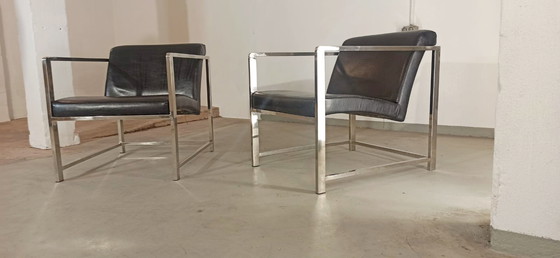 Image 1 of Set of 2 black leather and chrome easy chairs 