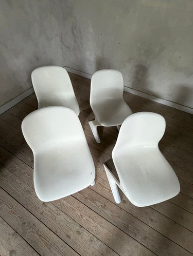Sedie Kangourou bianche vintage di Ernst Moeckl – Chaise longue, Space Age (photo 10 of 28)