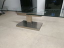 Extendable glass coffee table
