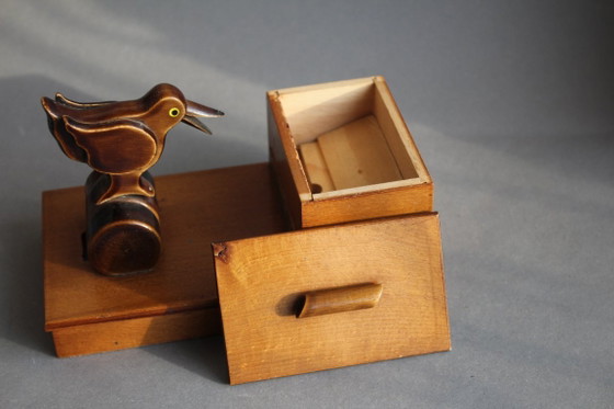 Distributeur de cigarettes vintage en bois en forme d'oiseau, datant des années 1950/60. – Objets déco, Wood (photo 6 of 8)