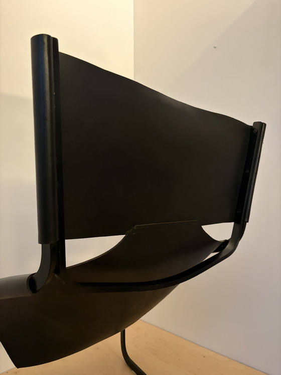 Image 1 of Fauteuil F444 Pierre Paulin pour Artifort Cuir Noir Piètement Métal Laqué Design Collector