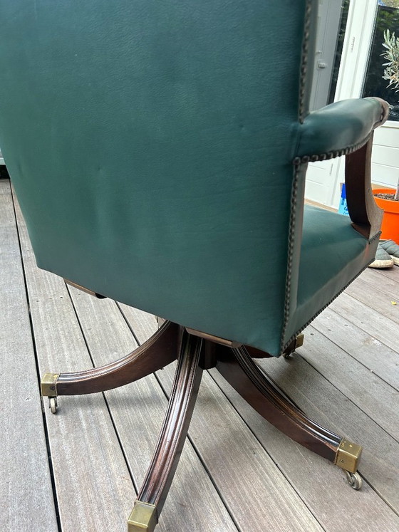 Image 1 of Vintage bureaustoel Britse stijl