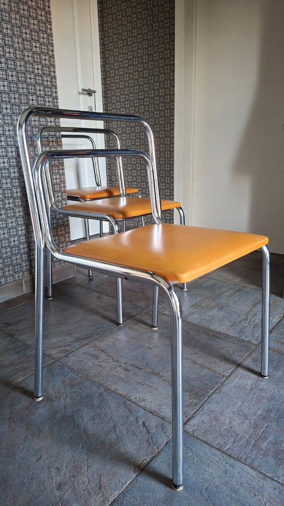 Image 1 of 3 x Vittorio Parigi & Nanni Prina for Molteni – Orix dining chairs – jaren 70