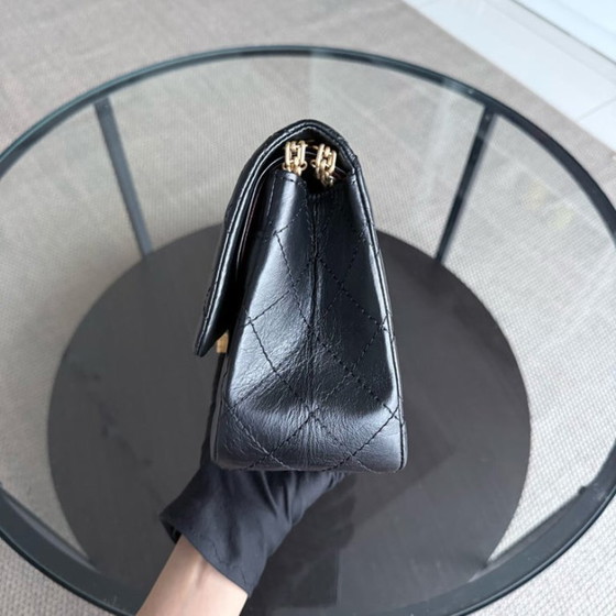 Image 1 of Chanel 2.55 Reissue 226 - 28CM Gewatteerd verouderd kalfsleer Zwart Goudkleurige hardware