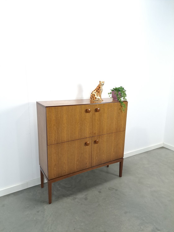 Image 1 of Meuble Palette Möbel en placage de bois de rose avec 4 compartiments et poignées rondes vintage