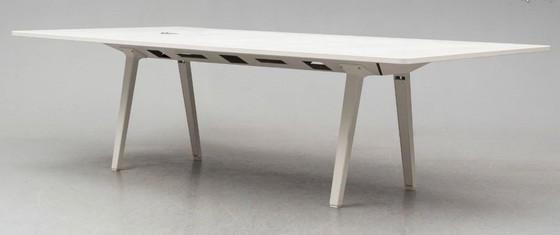 Image 1 of Tavolo da ufficio "Joyn 1" di Ronan & Erwan Bouroullec + poltrona da ufficio e piedistallo mobile di Antonio Citterio