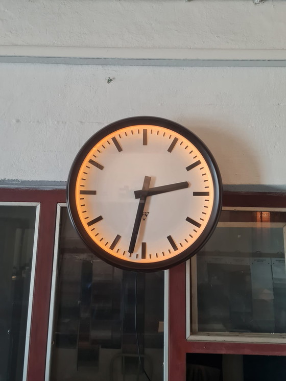 Image 1 of Pragotron electrick clock