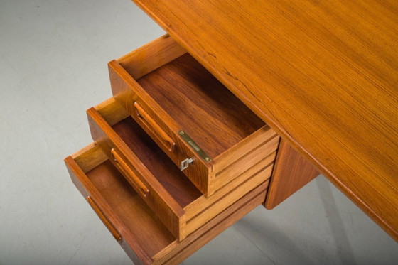 Image 1 of Midden-eeuws Deens teakhouten bureau van Gunnar Nielsen Tibergaard, jaren 60