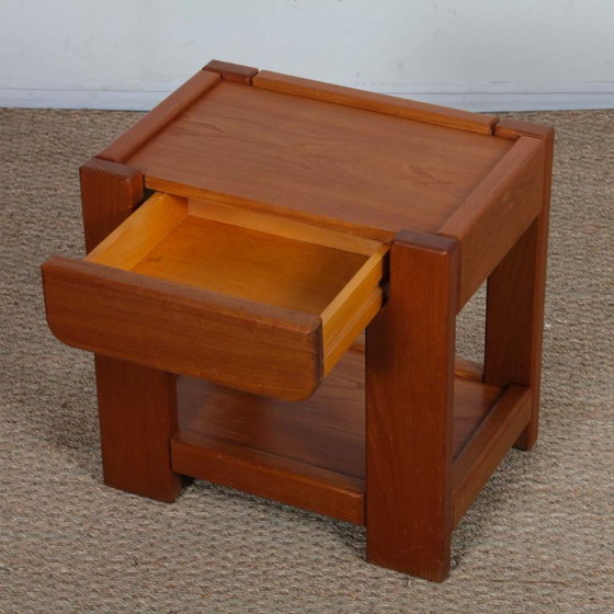 Image 1 of Vintage nachtkastje in massief iepenhout, 1980