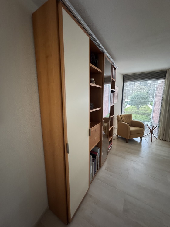 Image 1 of Armoire murale Poliform en noyer