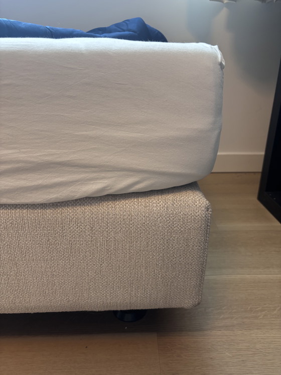 Image 1 of 1 persona cama