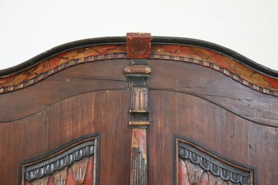 Image 1 of Armario Antiguo Tirolés con Secretos, Madera de Pino Pintada a Mano, Siglo XIX