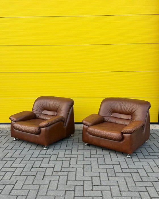 Vintage brown leather Danish lace Armchairs 70s (photo 14 of 21)