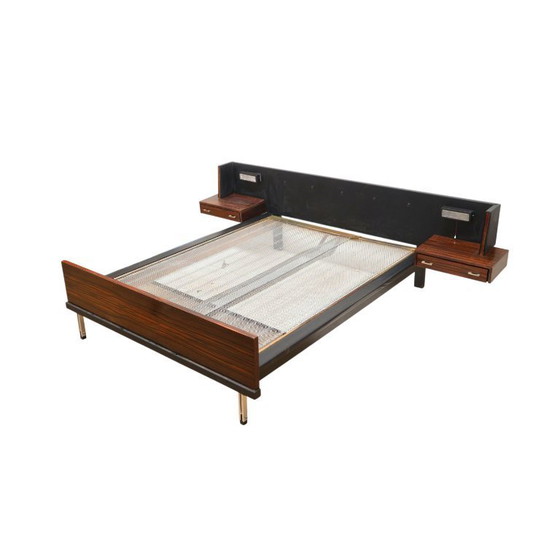 Image 1 of Vintage tweepersoons bed met zwevende nachtkastjes en verlichting uit de jaren ’60