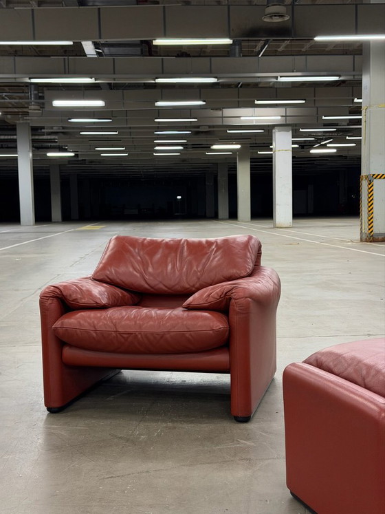 Cassina Maralunga Armchairs + Ottoman – Leather (photo 2 of 6)