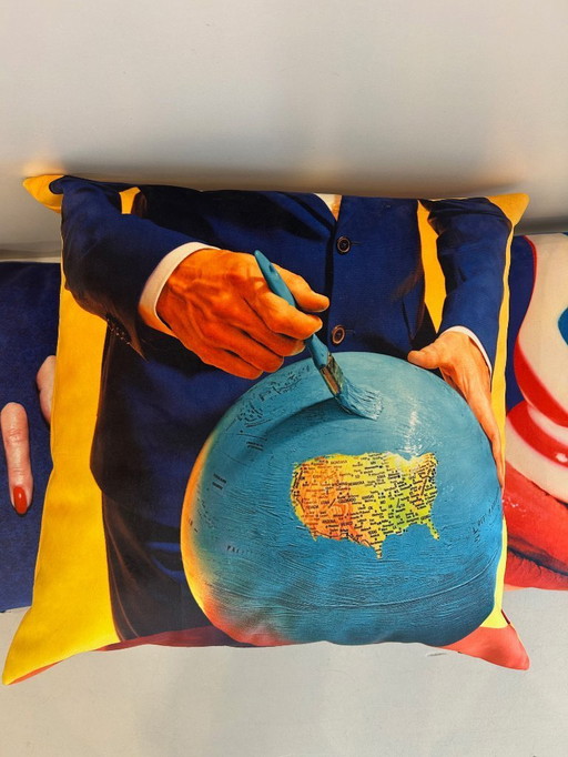 Coussin Seletti monde