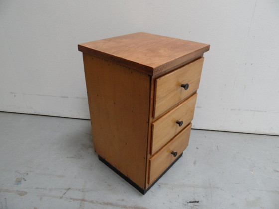 Image 1 of Commode vintage de l'école