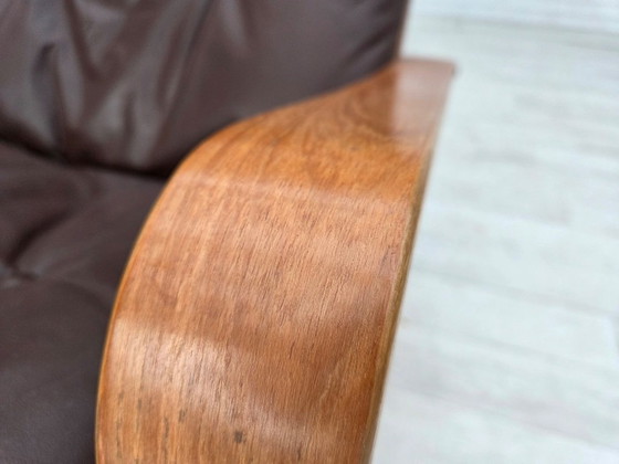 Image 1 of Fauteuil danois des années 1970 de la marque Komfort, cuir, toile et bois courbé.