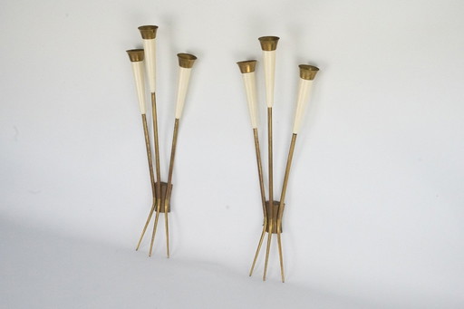 Mid-Century pair of large brass sconces attributable to Stilnovo. Italy 1950s