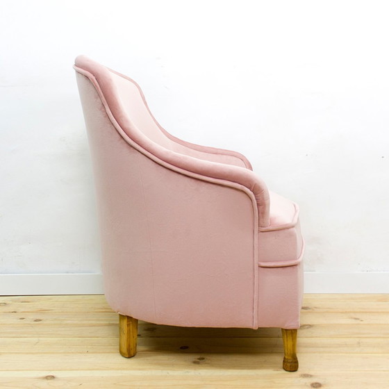 Image 1 of Stoffen en houten fauteuil uit Mid Century, 1950