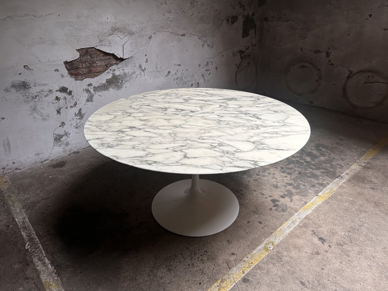 Image 1 of Iconic Design Dining Table – Eero Saarinen for Knoll – Marble – Round 137 cm
