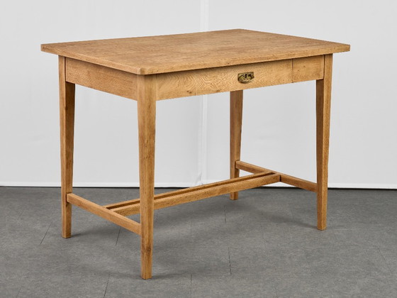 Vintage Oak Table, Czechoslovakia – Dining tables, Wood (photo 2 of 8)