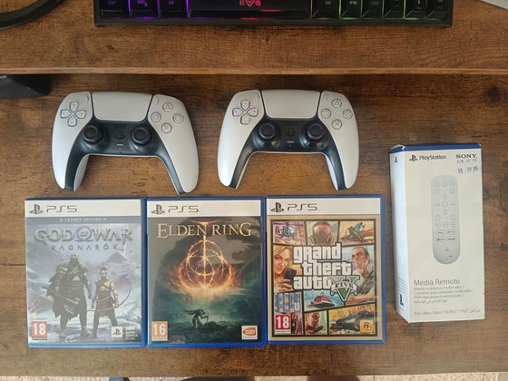PS5 avec lecteur + 2 DualSense + 3 jeux + extras, Sony, Objets déco, Plastique, Noir (photo 3 sur 7)