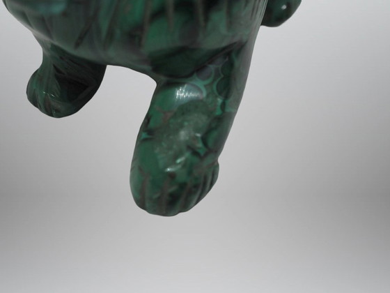 Image 1 of Lion statue carved and polished in malachite, 115 mm in diameter and weighing 540 grams