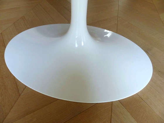 Image 1 of Table " Saarinen Dining Table - Oval " en marbre Statuarietto satiné by KNOLL design Eero Saarinen - 244 cm