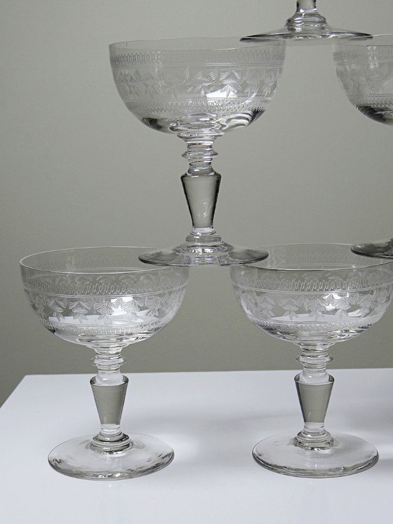 Image 1 of Set of 6 Antique Fine Crystal Champagne Glasses with Engraved Star Design, 19th-20th Century