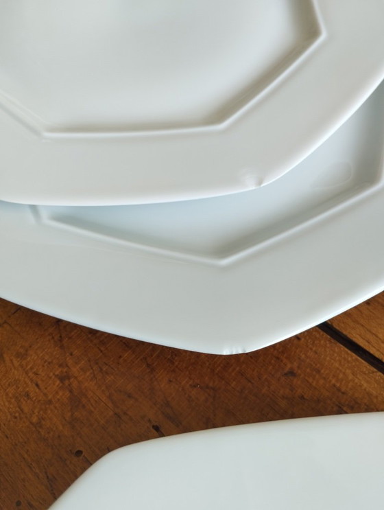 Image 1 of 12 assiettes à dessert octogonales en porcelaine de Limoges